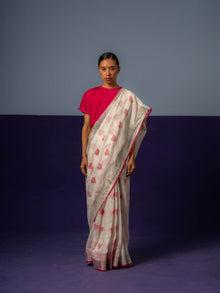 The Novi Linen Saree